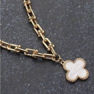 Clover Hardware Necklace - G- WH